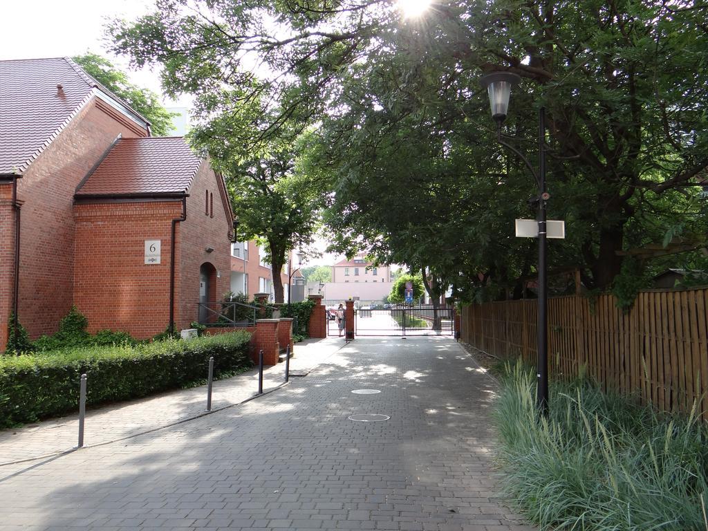 Best Inn Poznan Apartament Wojskowa エクステリア 写真